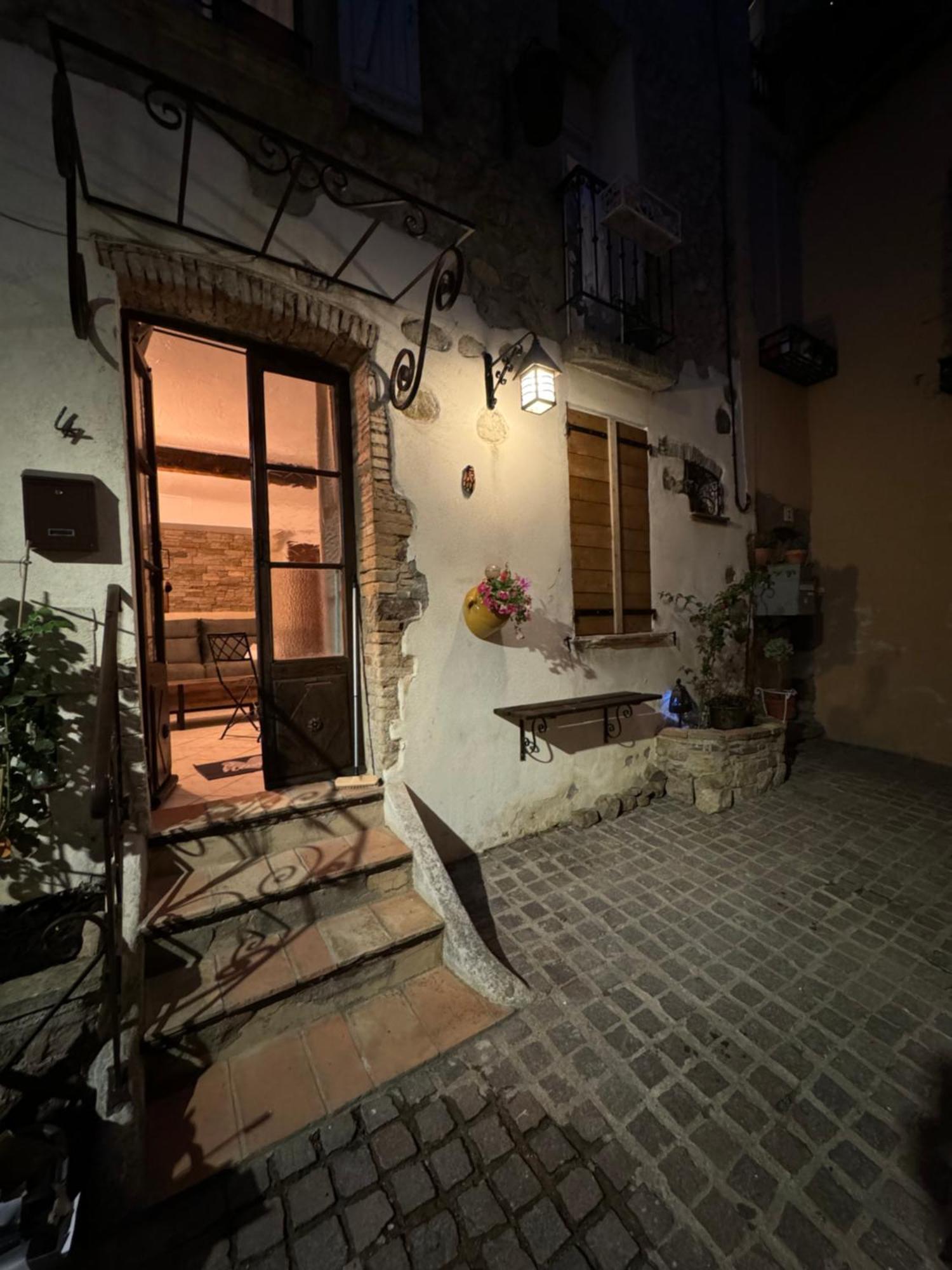 Chez Kay Lejlighed Roquebrune-sur-Argens Eksteriør billede