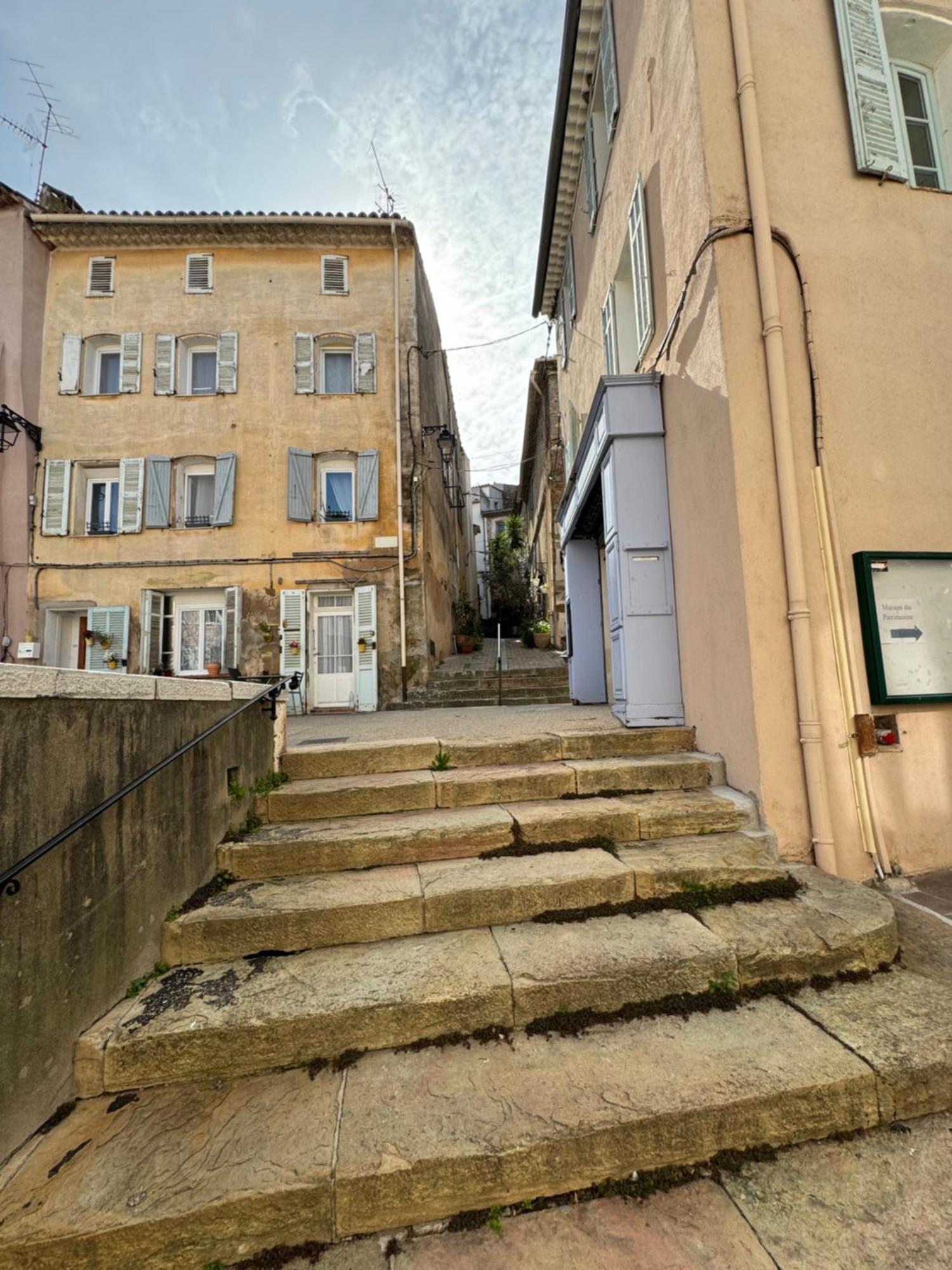 Chez Kay Lejlighed Roquebrune-sur-Argens Eksteriør billede