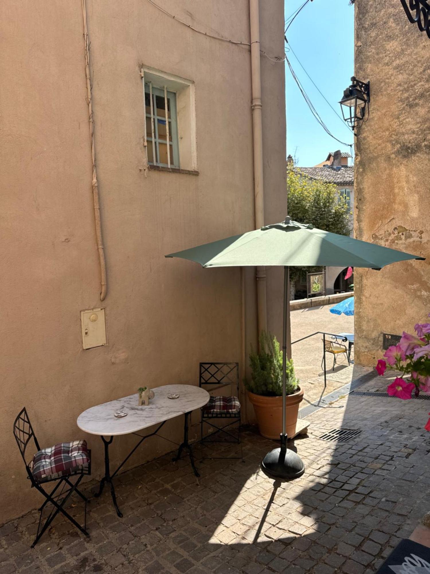 Chez Kay Lejlighed Roquebrune-sur-Argens Eksteriør billede